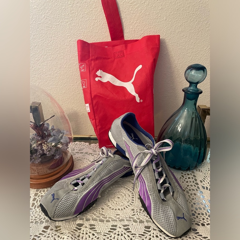 Puma lace up lightweight sneaker with bag
